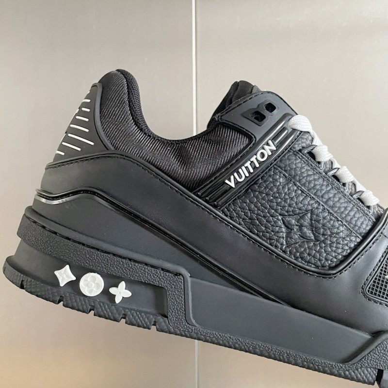 LV Unisex Trainer