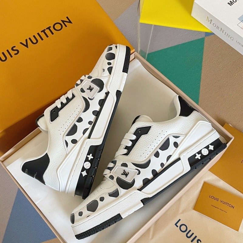 LV Unisex Trainer