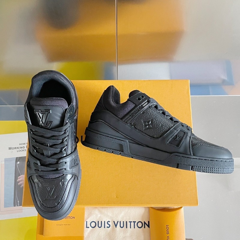 LV Unisex Trainer