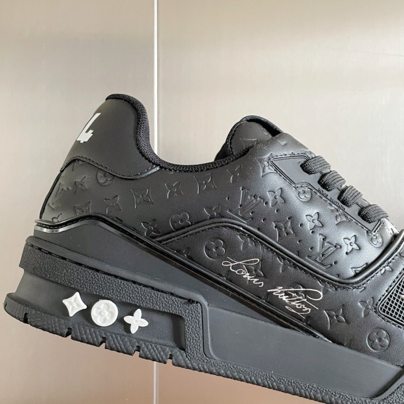 LV Unisex Trainer