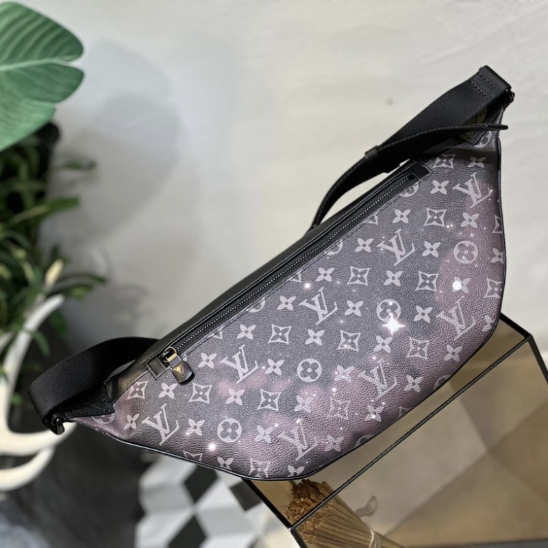 LV Monogram Galaxy腰包