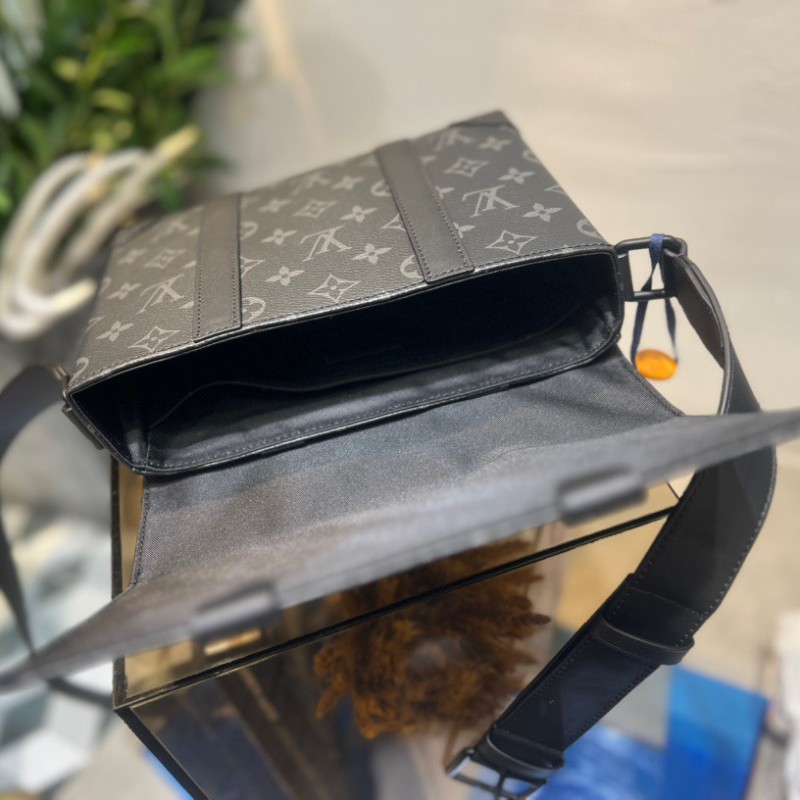 LV Trunk Messenger bag