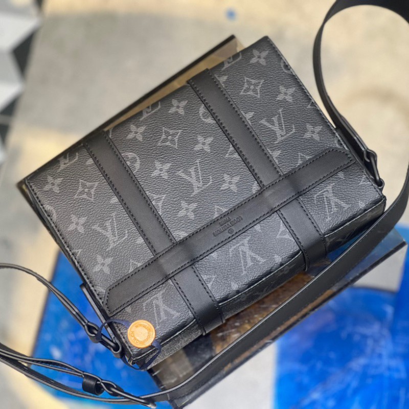 LV Trunk Messenger bag