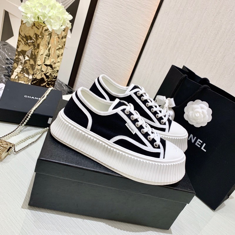 Chanel Sneaker