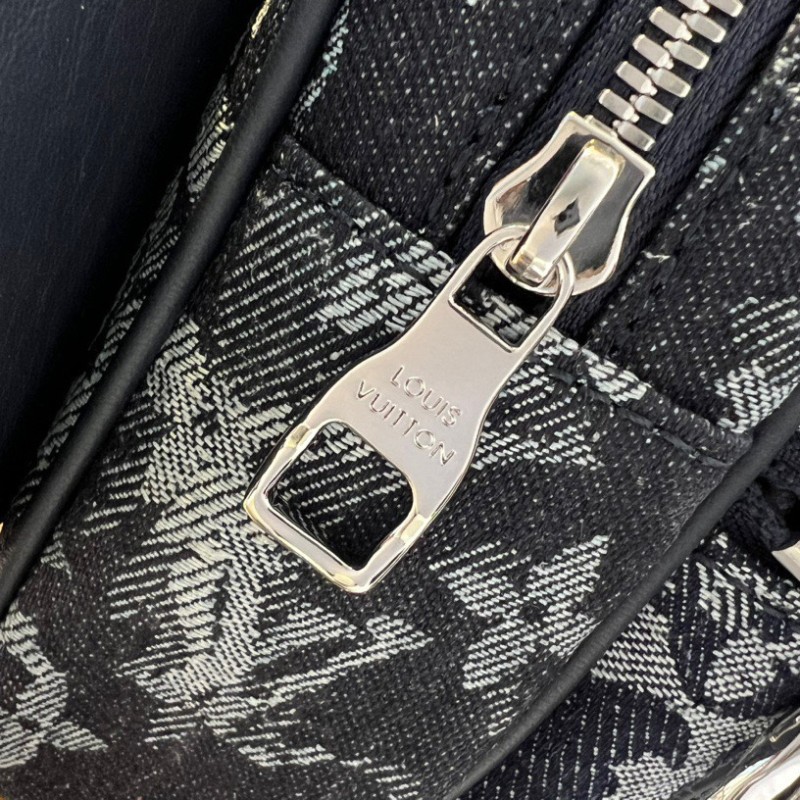 LV Chest bag