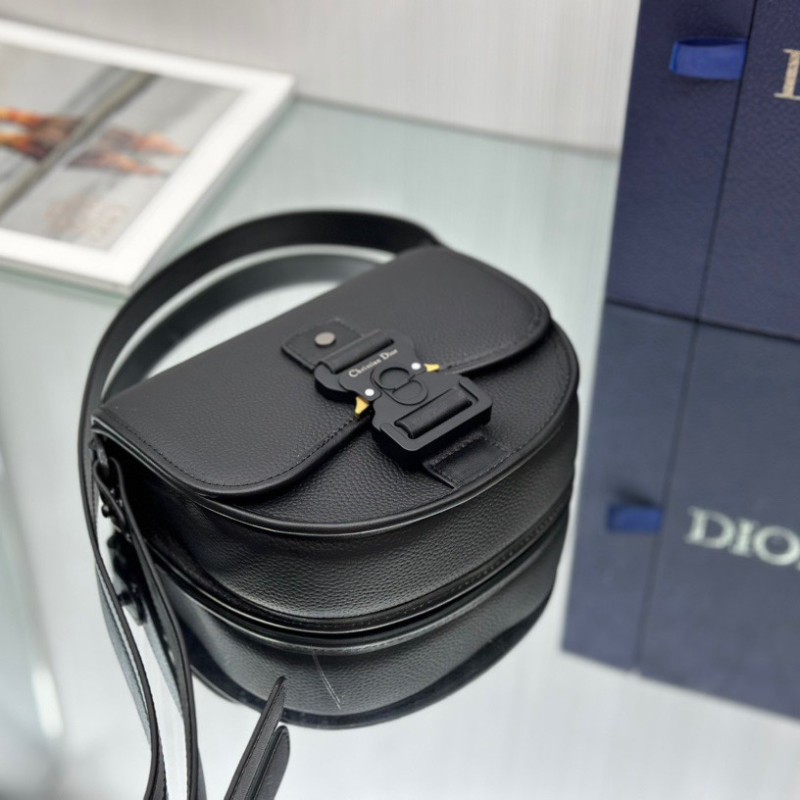 Dior Saddle Bag小号