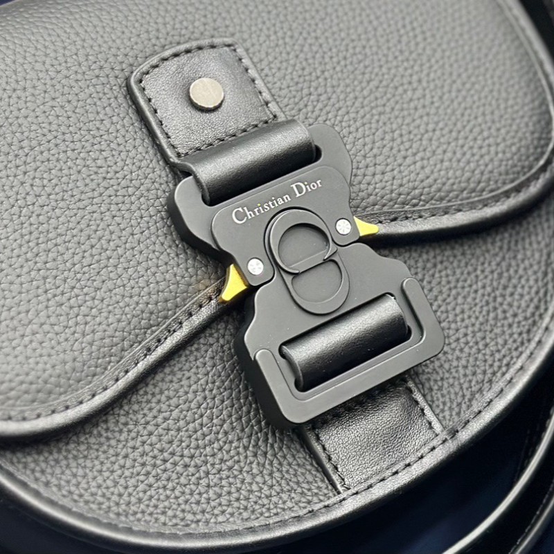 Dior Saddle Bag小号