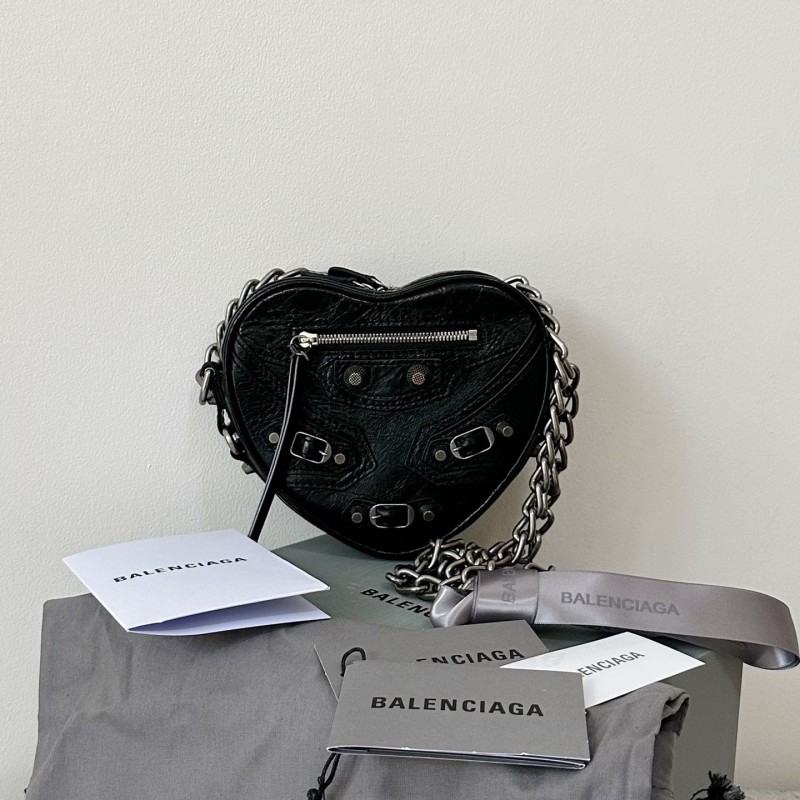 Balenciaga Cagole 爱心包