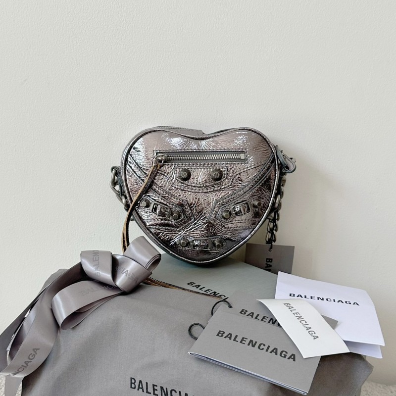 Balenciaga Cagole 爱心包