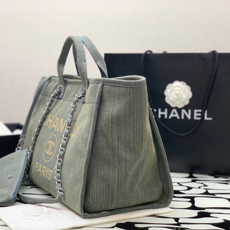 Chanel Tote 