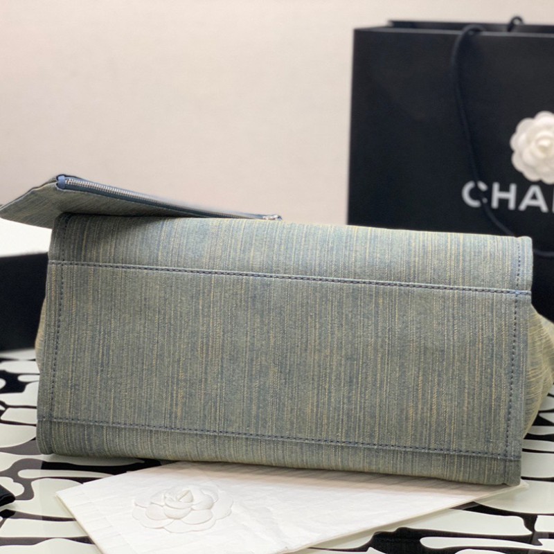 Chanel Tote 