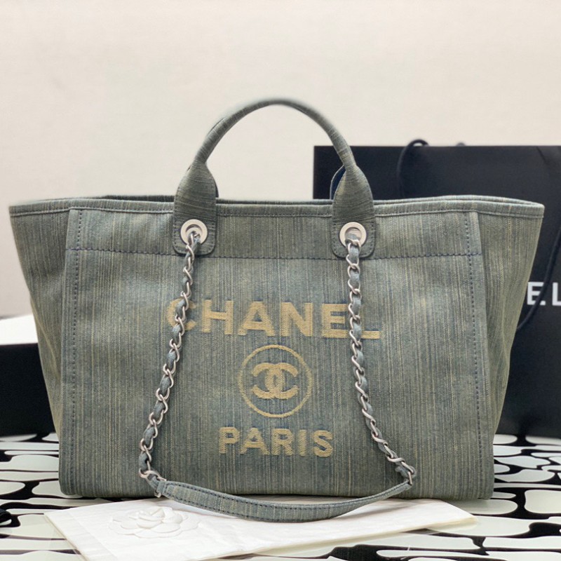 Chanel Tote 