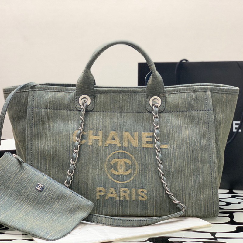 Chanel Tote 