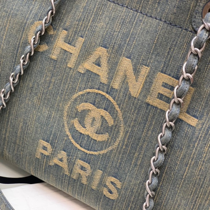 Chanel Tote 