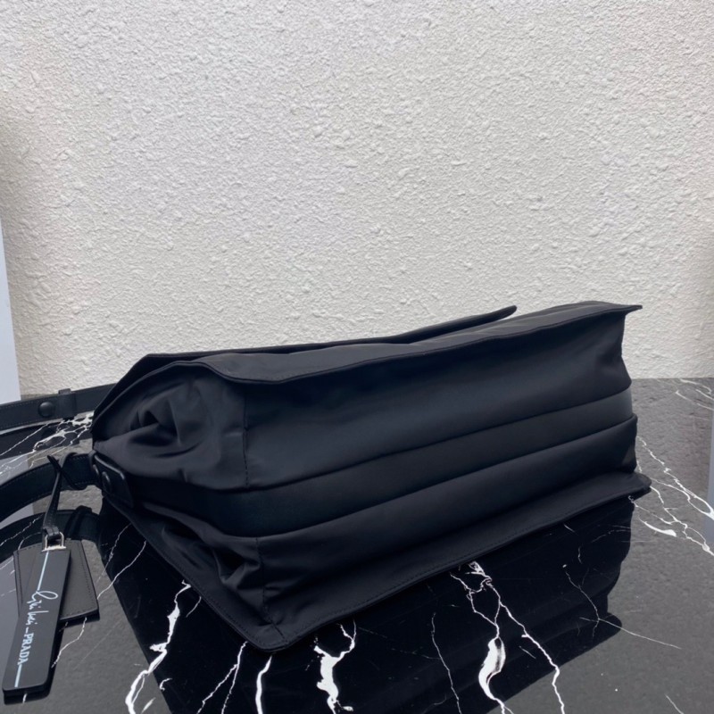 Prada Messenger Bag大号