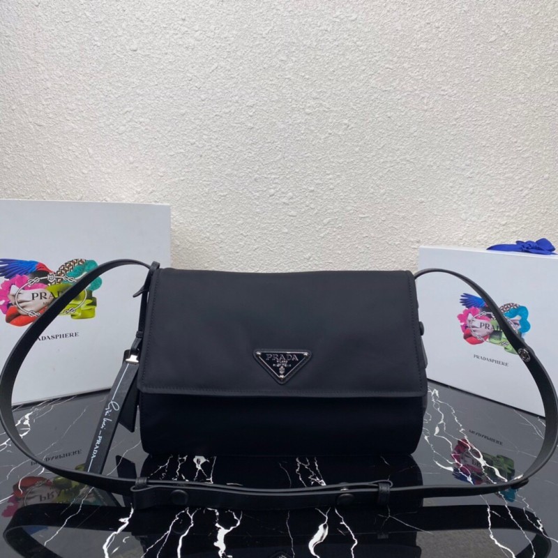 Prada Messenger Bag小号