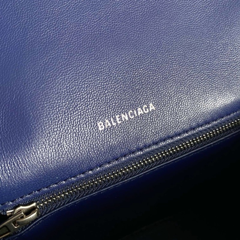 Balenciaga Hourglass 沙漏包