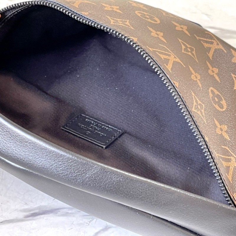 LV Chest Bag大号