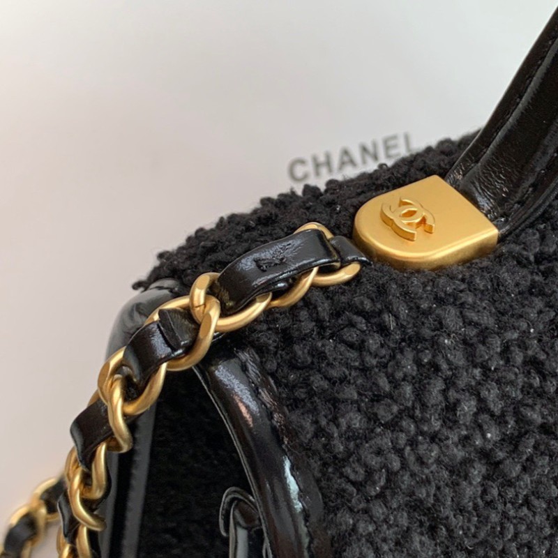 Chanel 22K Messenger bag