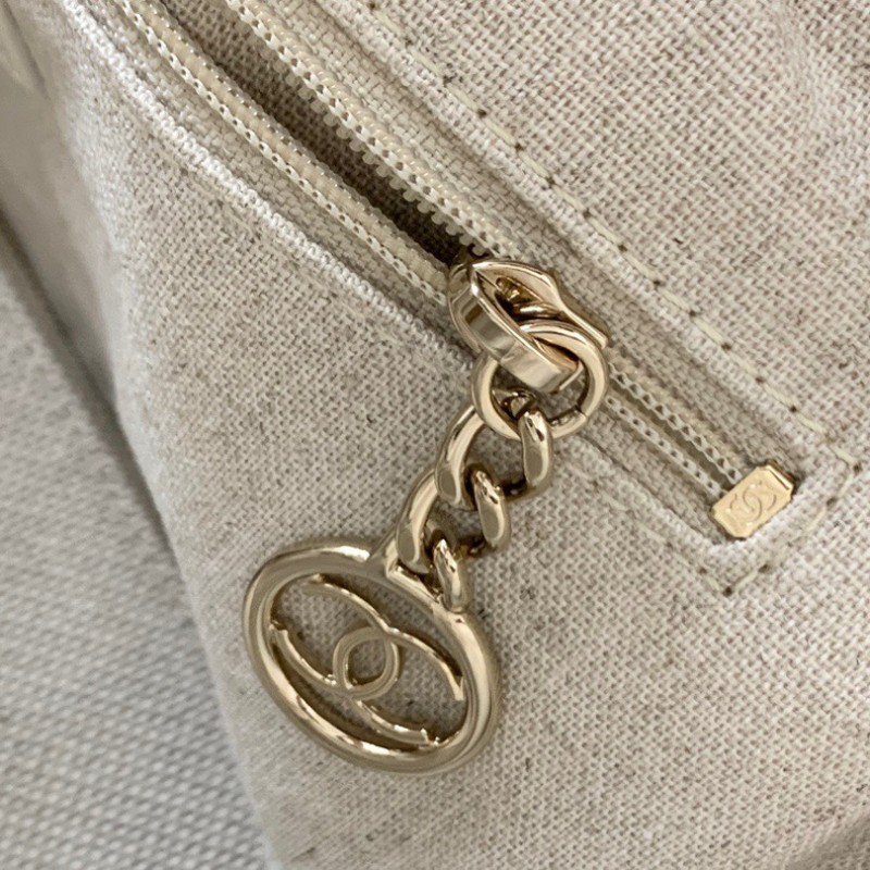 Chanel tote