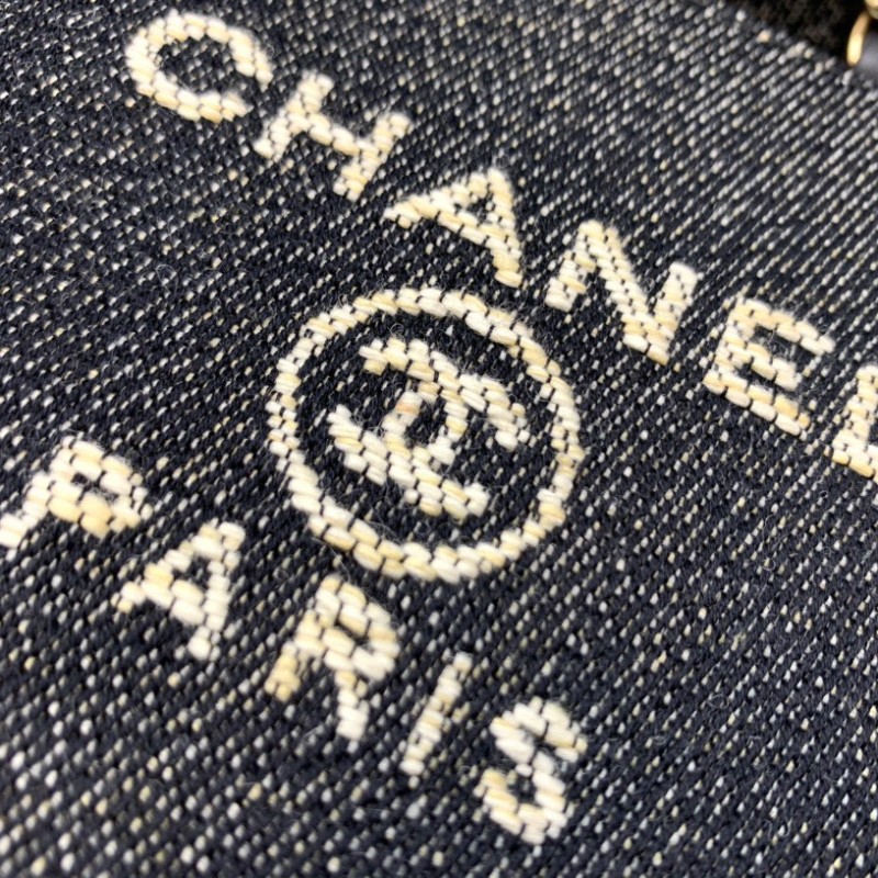 Chanel tote