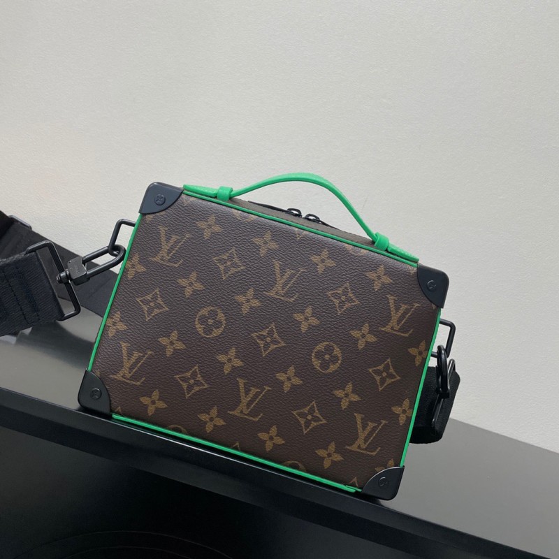 LV Handle Trunkc