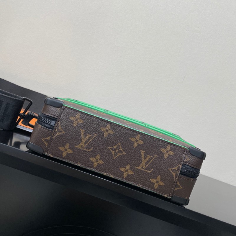 LV Handle Trunkc