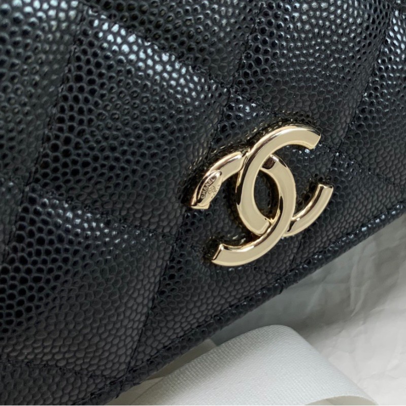 Chanel 22B Mini Messenger bag