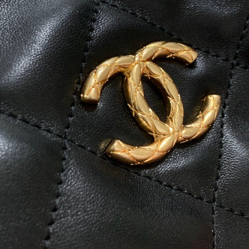 Chanel 22B 嬉皮包