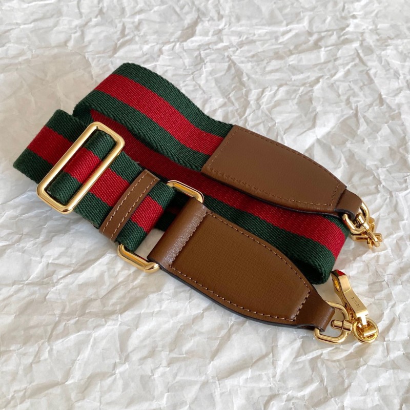 Gucci Saddle Mini