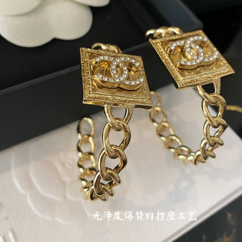 Chanel Earring