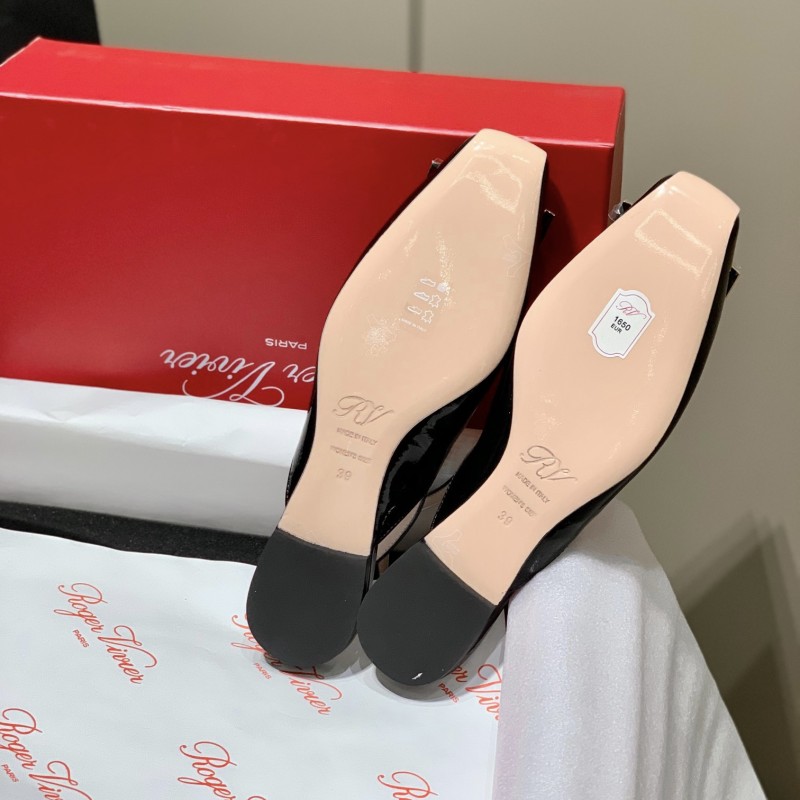 Roger Vivier Flat