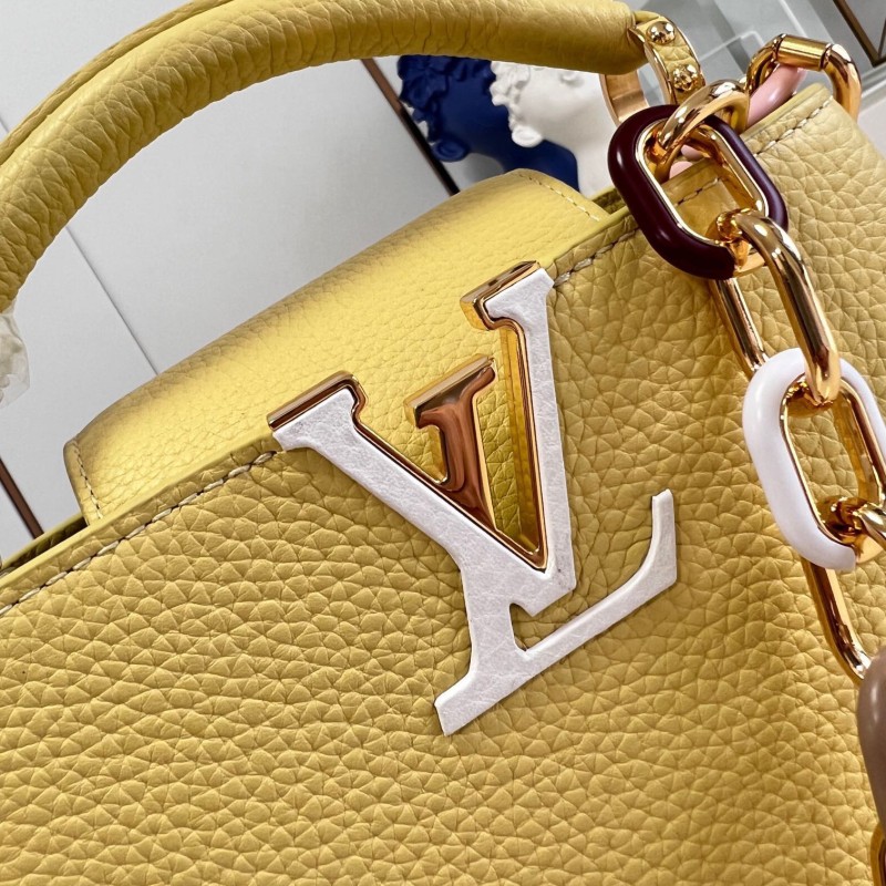 LV Capucines 