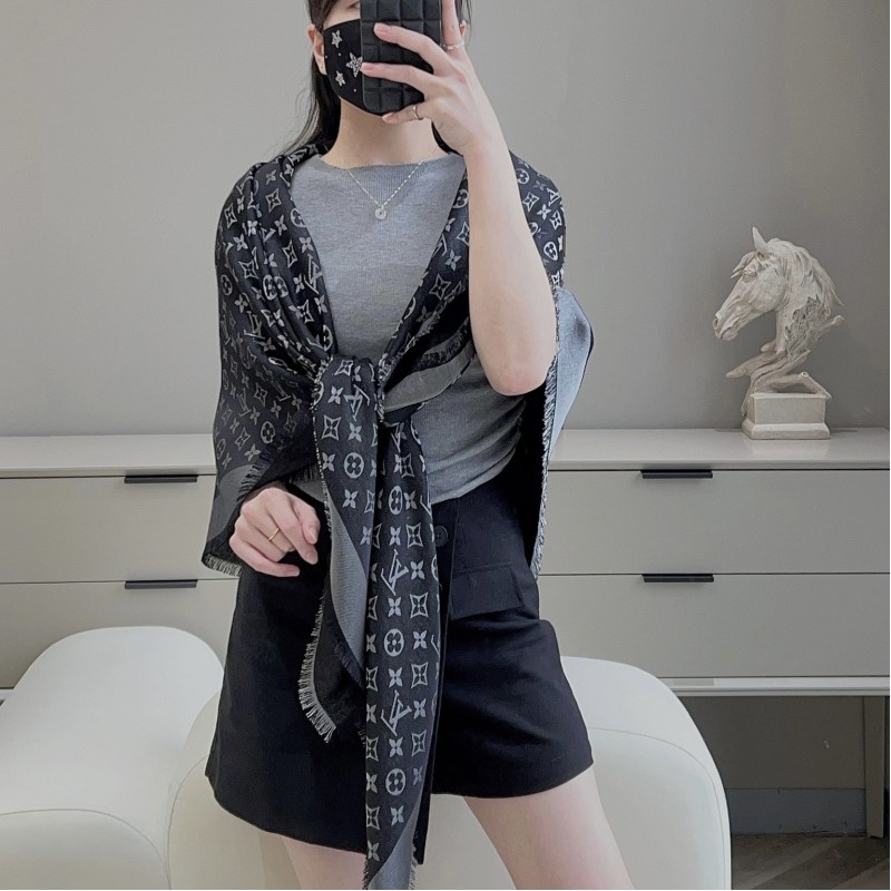 LV Shine Shawl 金丝披肩