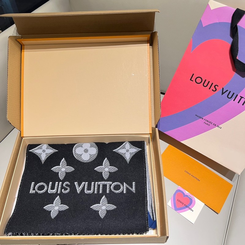 LV Scarf