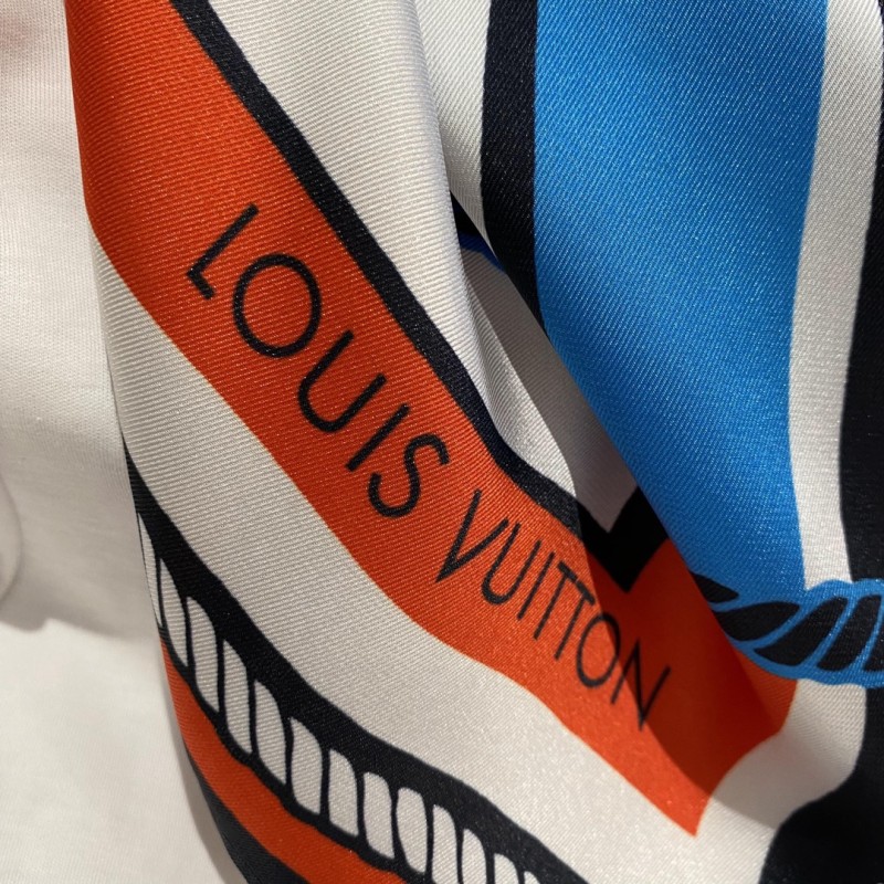 LV Tee