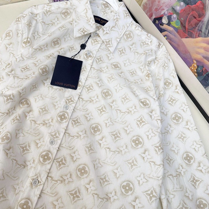 LV,Tee